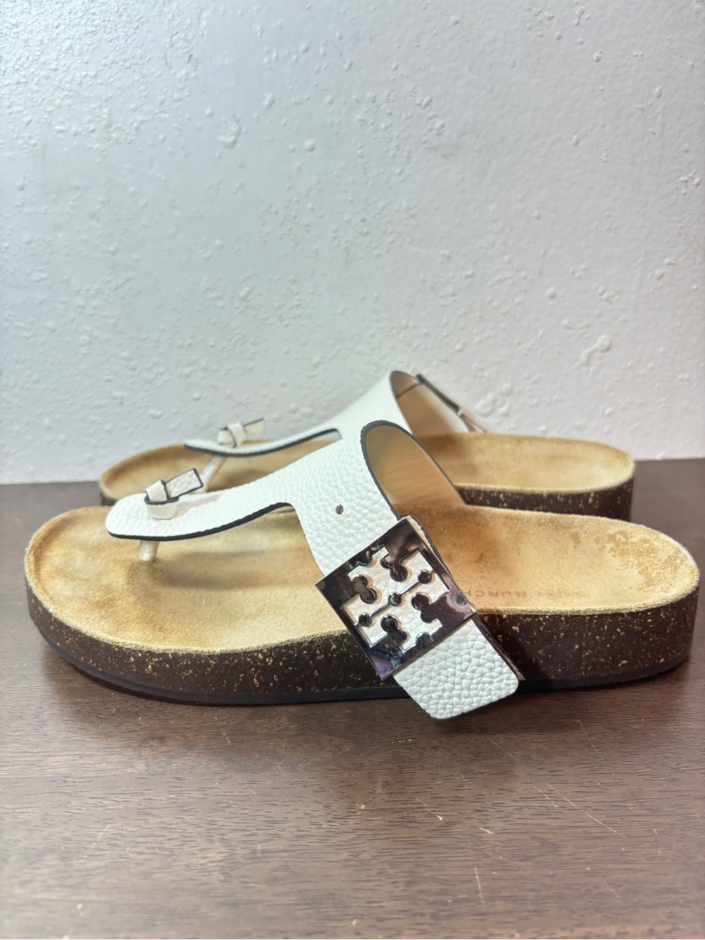 Tory Burch Mellow Thong Sandals with Logo Accent